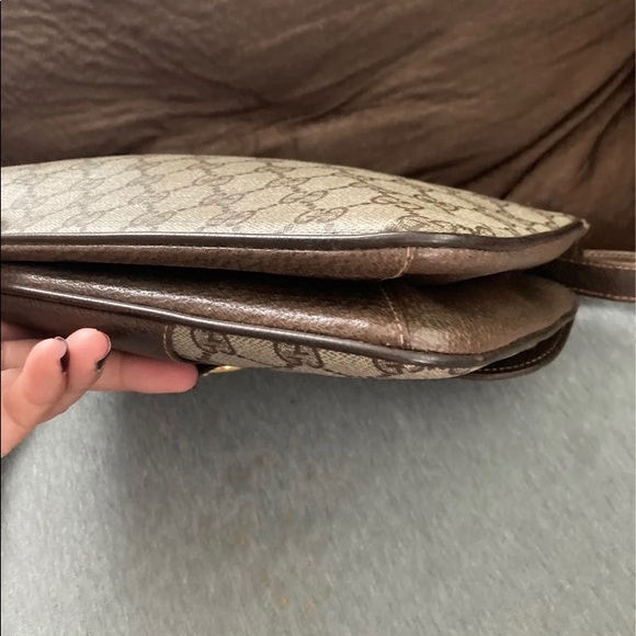 ⛔️SOLD⛔️Gucci Crossbody bag - Picture 3 of 10